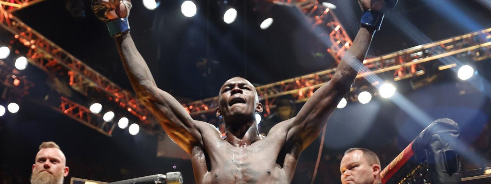UFC: Adesanya knocks out Pereira for title